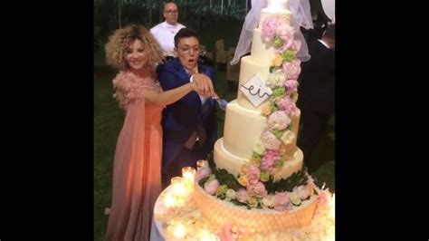 Il matrimonio è andato in diretta su real time ed è stato visto da migliaia di persone. Nozze Eva Grimaldi e Imma Battaglia: i video delle Stories ...