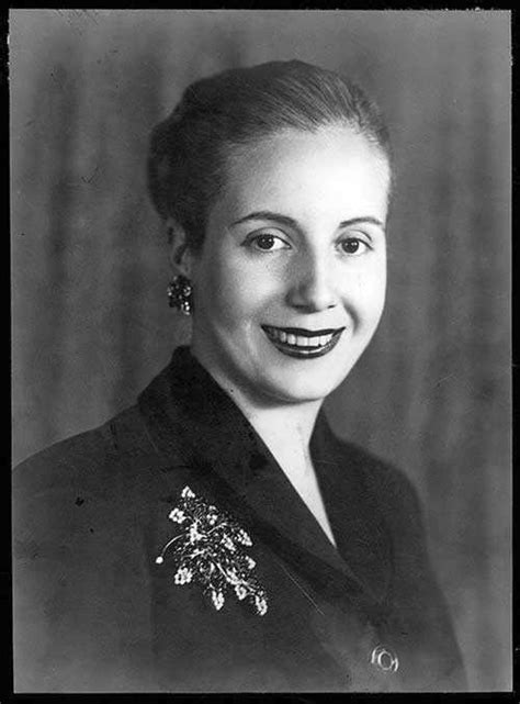 The defining years covers 1919 to 1947. Puente cubano al mundo: Mujeres que inspiran