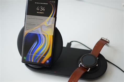 How to charge watch via reverse wireless charge from galaxy note 10+, how to #charge your #smart #watch my samsung galaxy gear watch wouldn't take a charge no matter how long i kept it on the charger. Charge Your Phone And Watch With Samsung's Wireless ...