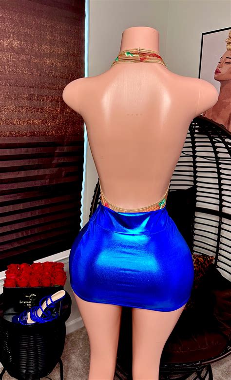 Payday in Paradise – Shop Bank Attire