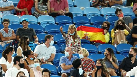 Australian Open Video Fan Gives Rafael Nadal Middle Finger During