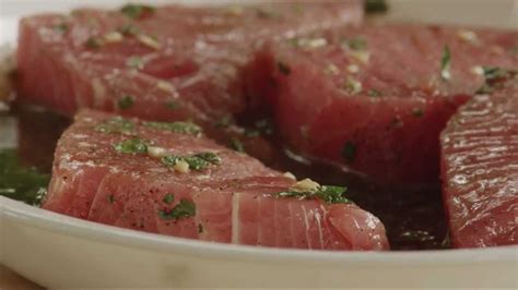 Temperature ranges for grilled tuna steak rare: How to Make Easy Grilled Tuna Steaks | Tuna Recipe ...