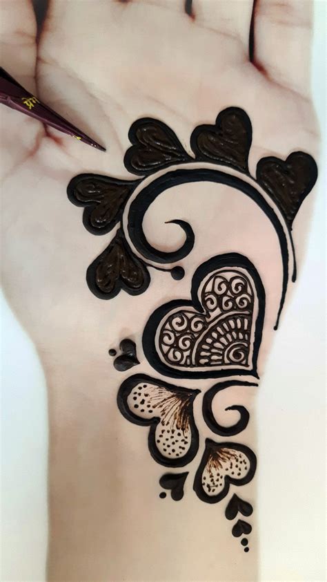 Arabic Henna Design Easy And Stylish Heart Shape Mehndi Design Front