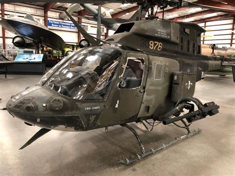 Bell Oh 58 Kiowa Observation Attack Helicopter Us Army