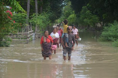 Banjir Bandang Terjang Malaka Ratusan Rumah Warga Terendam Air