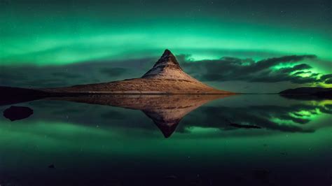 2560x1440 Aurora Borealis Kirkjufell Iceland 1440p Resolution Wallpaper