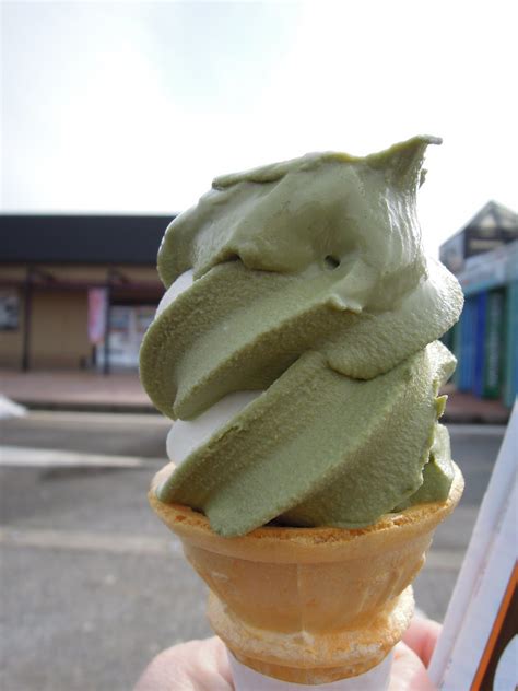 抹茶冰淇淋 這個冰淇淋比較砂，頭一次在日本吃到沒那麼濃郁的冰淇淋（但是一樣很貴） Mark Yang Flickr