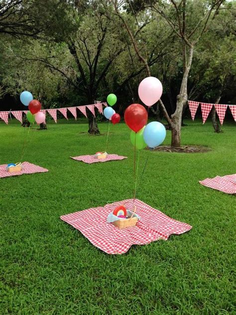 As we grow old, there are many milestones that come in our way, like our 30th birthday where finally we say goodbye to our fun 20s and enter, the more matured 30s. 15+ Ideias e Bolos para Festa Picnic