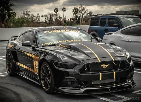 Black Mustang With Gold Stripes Ford Mustang Gt