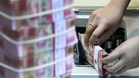 Rupiah Hari Ini Dibuka Melemah Poin Ke Posisi Rp Per Dolar As