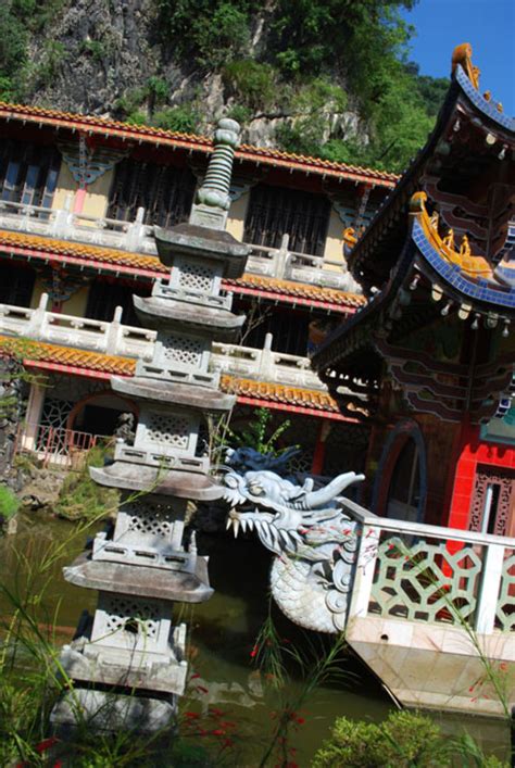 Sam poh tong cave temple. Sam Poh Tong Cave Temple 2020, #6 top things to do in ipoh ...