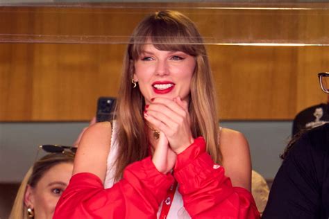 Taylor Swift And Travis Kelce Spark Twitter Reactions At Chiefs Game