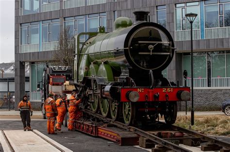 First steam locomotive arrives in Doncaster for new Danum Gallery and ...