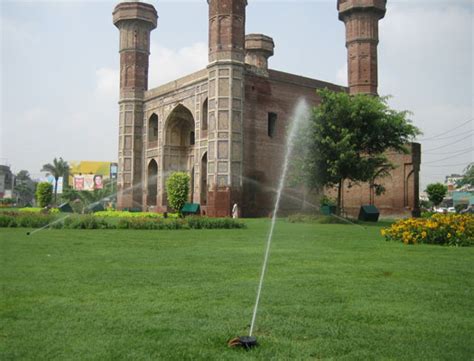 Lahore Beautiful Pics 3 Paki Mag