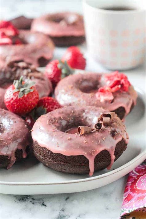 Get your chocolate frosted donuts here! Chocolate Vegan Donut Recipe with Strawberry Glaze ...