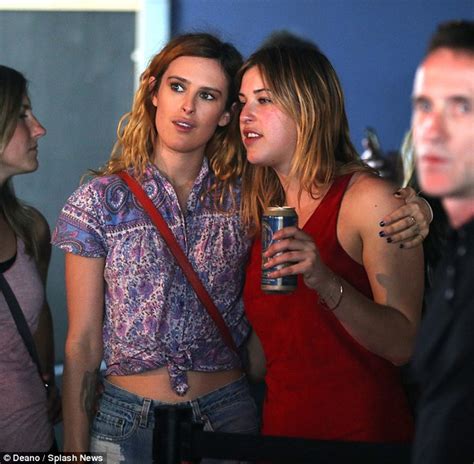 Rumer Willis Films Her Sister Scouts Band At Sxsw Daily Mail Online