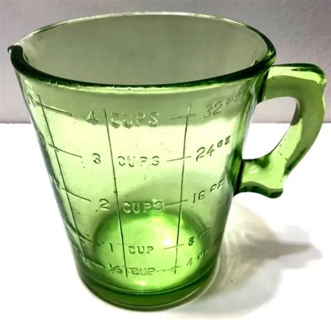 VINTAGE GREEN DEPRESSION Glass Measuring Pitcher 4 Cups 32 Oz 5 3 4