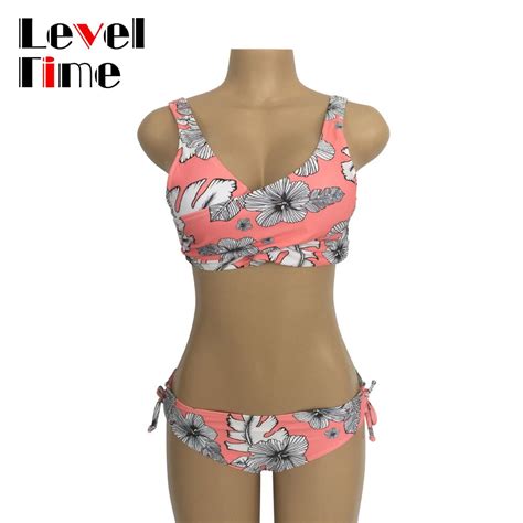 Lt048029 New Floral Print Patchwork Cross Bandage Strap Bikinis Set