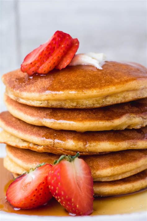 Super Fluffy Almond Flour Pancakes Cakes And Pans