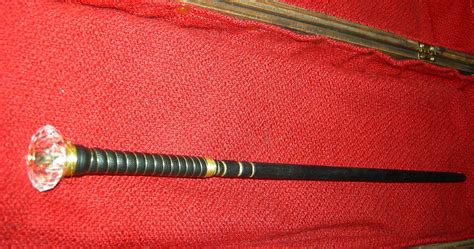 Our harry potter wands quiz will help you to find your wand wood and core material in a few minutes. selfmade wand - Harry Potter Crafts and recipes Photo ...