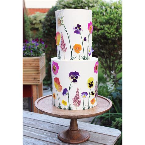 edible flower wedding cake edible flowers cake crazy wedding cakes edible flowers