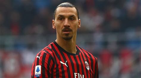 Zlatan ibrahimovic will miss the euros with a knee injury he came out of giorgio chiellini comforted zlatan ibrahimovic when he went down with an apparent knee injury. AC Milán: Zlatán Ibrahimovic se perdería el Derby ante el ...