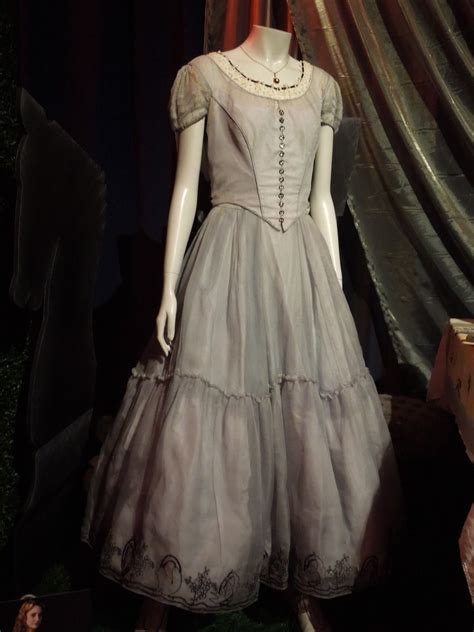 Mia Wasikowska Alice In Wonderland Dress