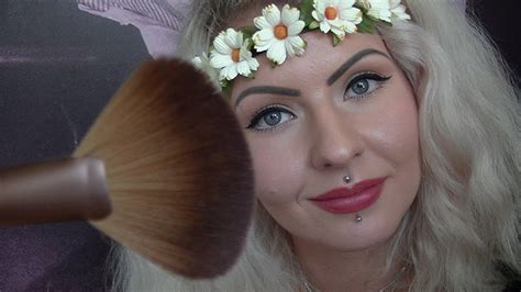 How To Use A Fan Shaped Makeup Brush And Get The Most Use Out Of It Featuring Ecotools Youtube