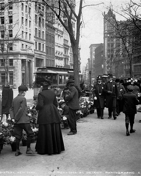 Street Scene Union Square New York City 1904 Appears To Be Easter