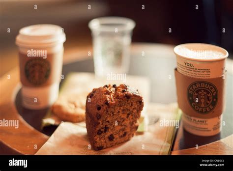 Starbucks Cafe Hi Res Stock Photography And Images Alamy