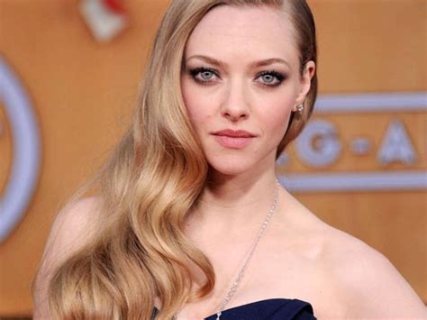Elle August Cover Girl Amanda Seyfried Talks Sex And Exes Philly