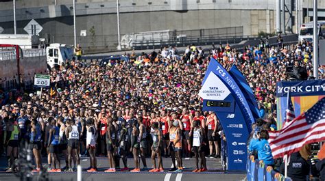 Nyc Marathon Sets Record With Nearly Finishers Ap News