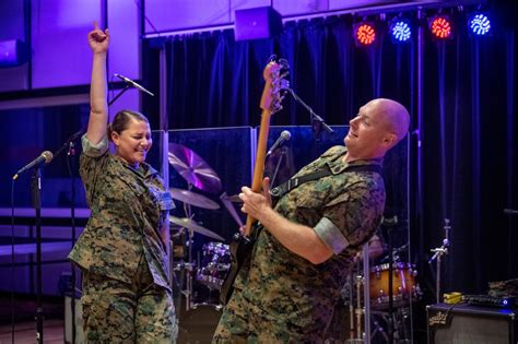 country music singer becomes first woman to land job as marine corps vocalist orange county