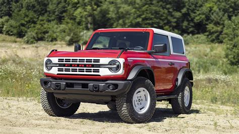 2023 Ford Bronco Review Guide Prices Interior Specs And Photos