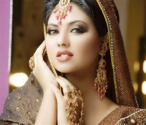 Beautiful Latest Simple Arabic Pakistani Indian Bridal Girl Mehndi