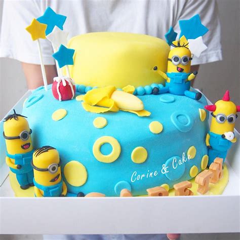 2 layer minion cake design. 24 Minion Cake Designs You Can Order Right Now | Recommend.my