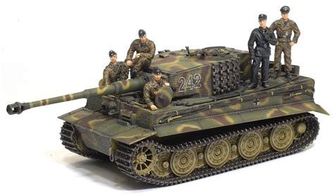Tiger I Late Production 5 Tank Rew Figures Normandy 1944 135