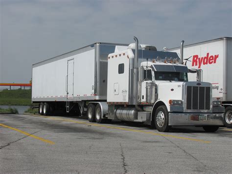 Peterbilt 389 With Big Sleeper Peterbilt 389 Peterbilt Trucks