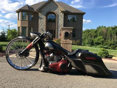 This 2010 H D Road King Custom Bagger Is An Attention Grabber Harley