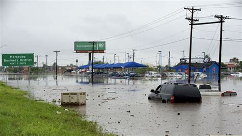 Texas Lluvias Inundan Zonas Que Fueron Azotadas Por Harvey