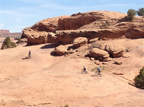 Slickrock is a fun trail that gets a ton of hype and is probably the most well known trail in moab. Dawn - Sometimes An Ultrarunner: Slickrock MTB Trail, Moab