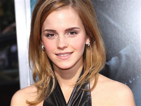 Emma Watson Happy Photoshoot Full Hd Wallpaper