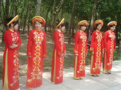 Vietnamese Dress Ao Dai Guide Of Vietnam Vietnam Blog Vietnam