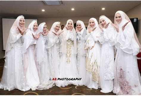 Check spelling or type a new query. Anisa Rahma Ex Cherrybelle Muncul dengan Gaun Pengantin ...