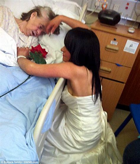 Woman 43 Fulfills Her Terminally Ill Mothers Dream By Wearing