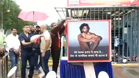 Viral Clothes Donation Drive Held In Indore For Ranveer Singh After His Nude Photoshoot Goes