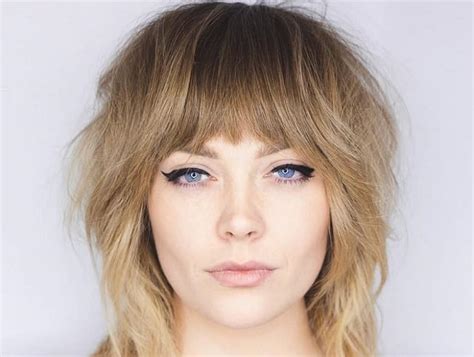 Hairstyles 2021 Female Medium Length With Bangs 53 Popular Medium