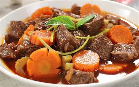 Resep tumis daging sapi lada hitam oriental. Resep Semur Daging Sapi Betawi Yang Nikmat dan Gurih