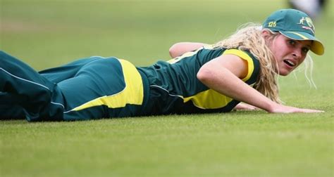 Top Hottest Female Cricketers In The World