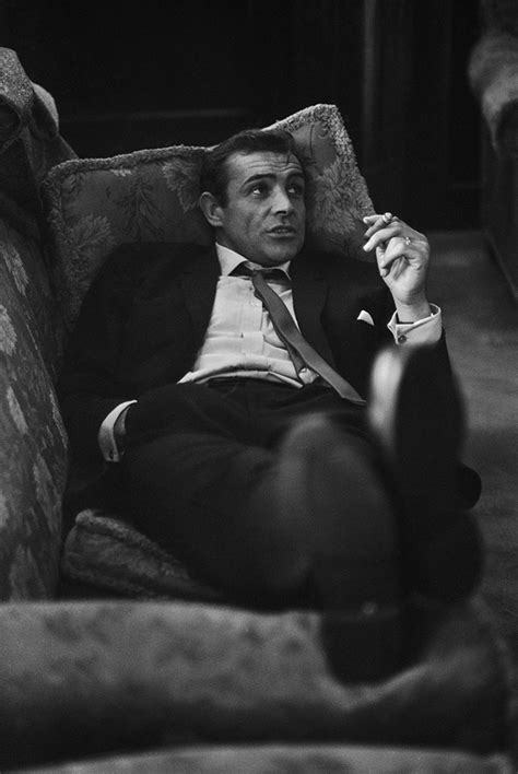 Von sie diesen werden erholungsaugenblicken connery sean. A Young Sean Connery Smoking A Cigar | Bored Panda